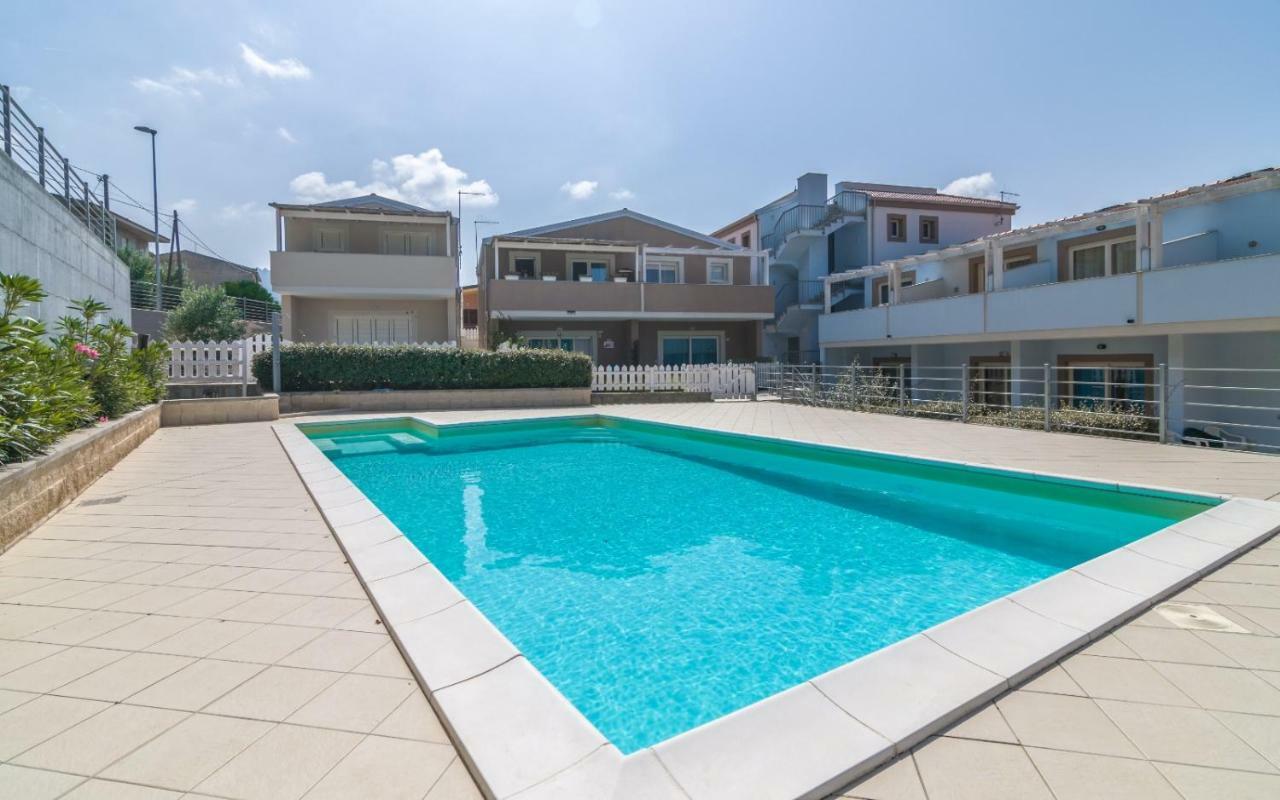 Appartamento Luigi Climatizzato Con Veranda Viddalba Exterior foto
